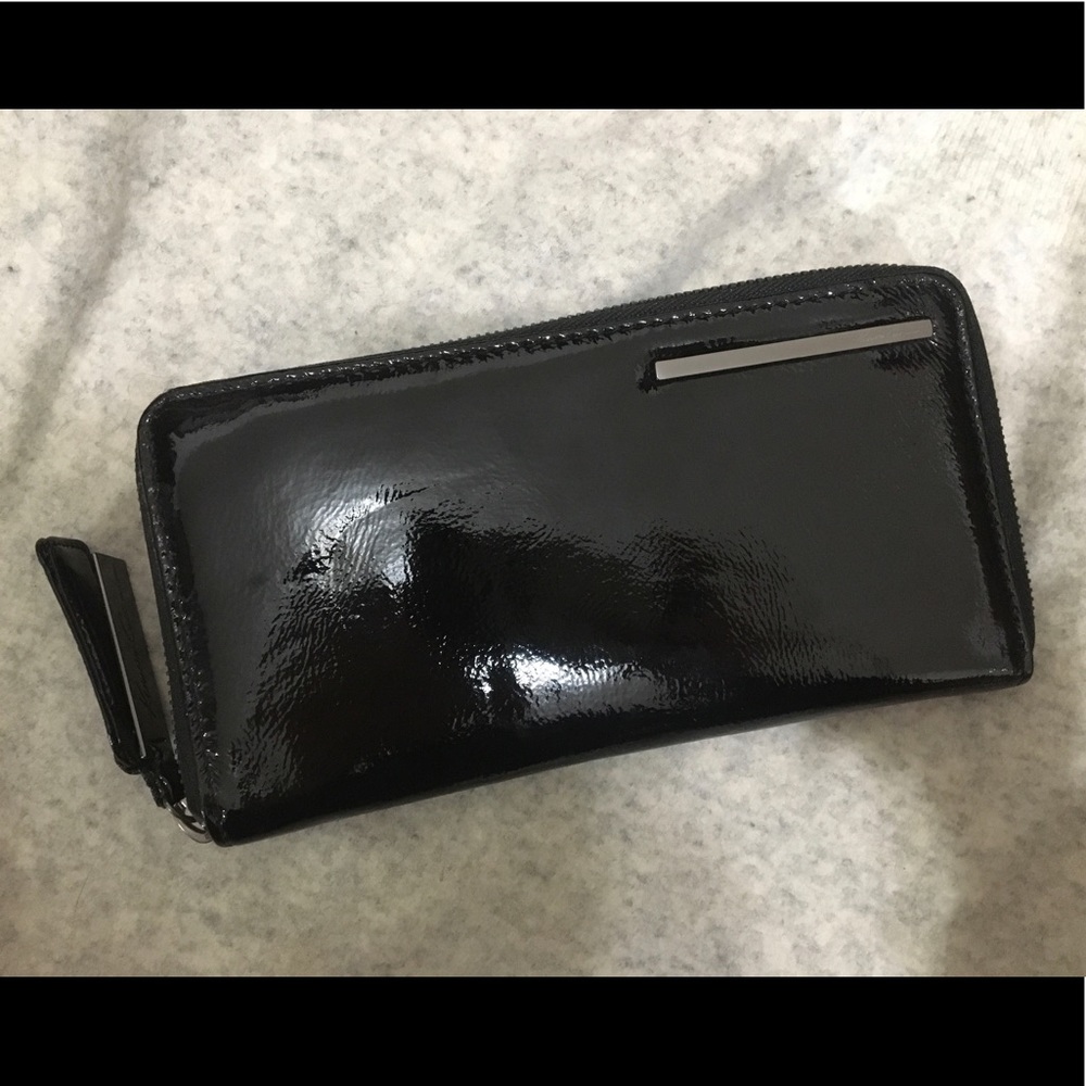 NEW KENNETH COLE NEW YORK VINYL WALLET/CLUTCH